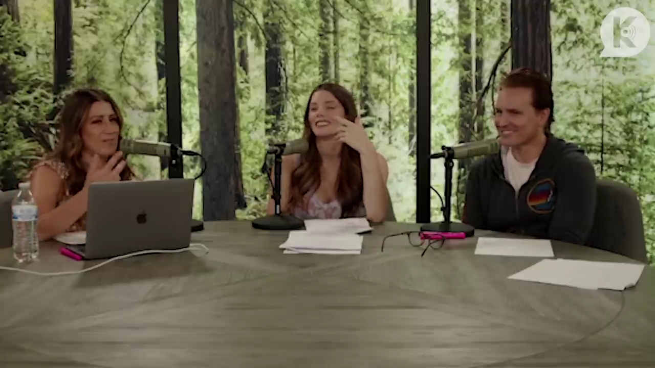 Ashley-Greene-dot-nl_TheTwilightEffect-PeterFacinelliLivestream2035.jpg Ashley-Greene-dot-nl_TheTwilightEffect-PeterFacinelliLivestream2035.jpg