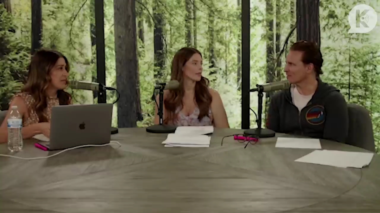 Ashley-Greene-dot-nl_TheTwilightEffect-PeterFacinelliLivestream2213.jpg