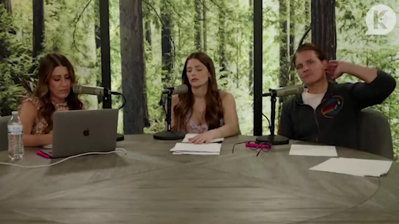 Ashley-Greene-dot-nl_TheTwilightEffect-PeterFacinelliLivestream2247.jpg
