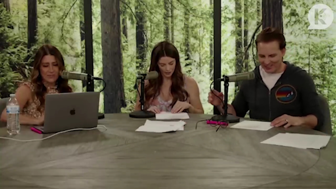 Ashley-Greene-dot-nl_TheTwilightEffect-PeterFacinelliLivestream2295.jpg
