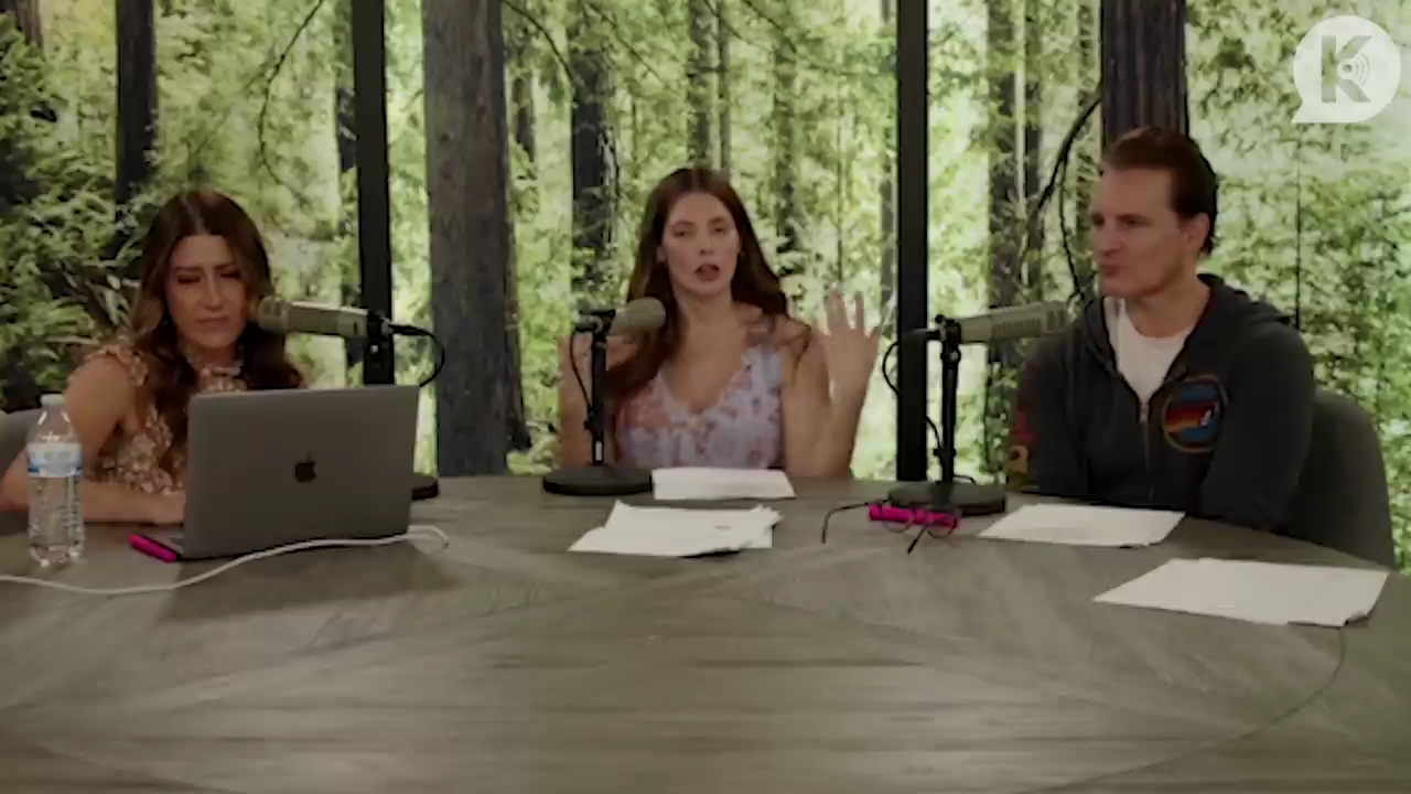 Ashley-Greene-dot-nl_TheTwilightEffect-PeterFacinelliLivestream2312.jpg