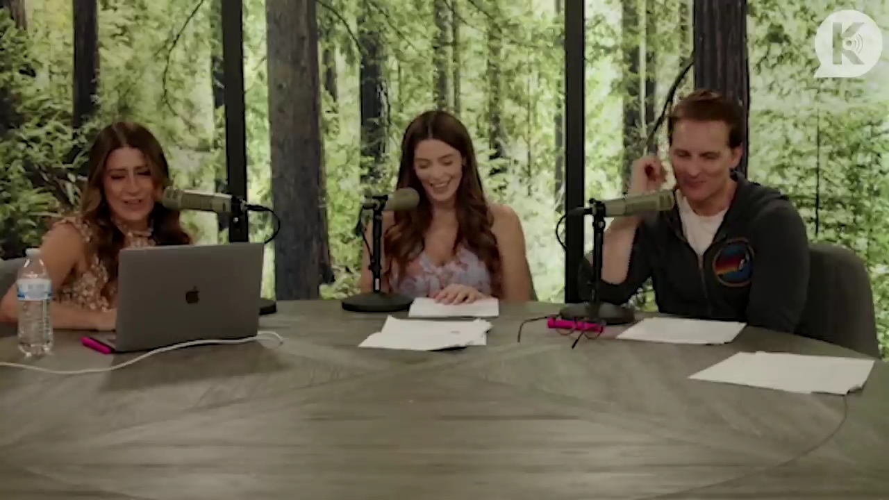 Ashley-Greene-dot-nl_TheTwilightEffect-PeterFacinelliLivestream2322.jpg Ashley-Greene-dot-nl_TheTwilightEffect-PeterFacinelliLivestream2322.jpg