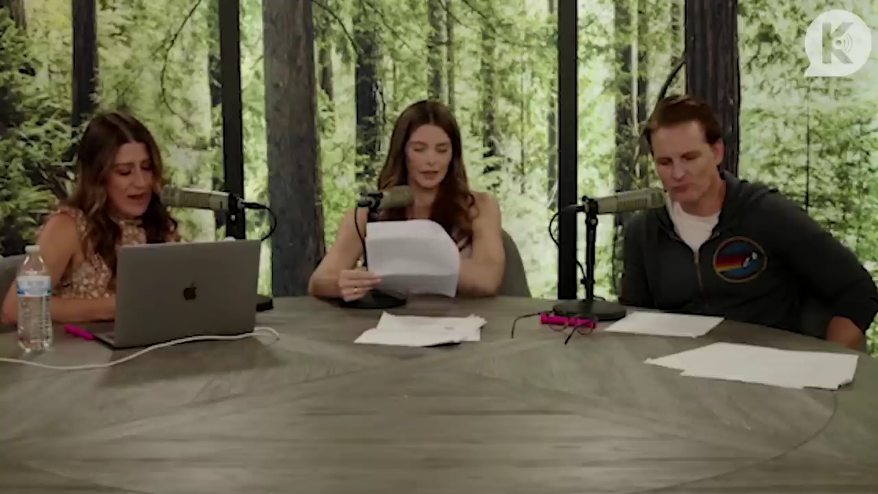 Ashley-Greene-dot-nl_TheTwilightEffect-PeterFacinelliLivestream2508.jpg Ashley-Greene-dot-nl_TheTwilightEffect-PeterFacinelliLivestream2508.jpg