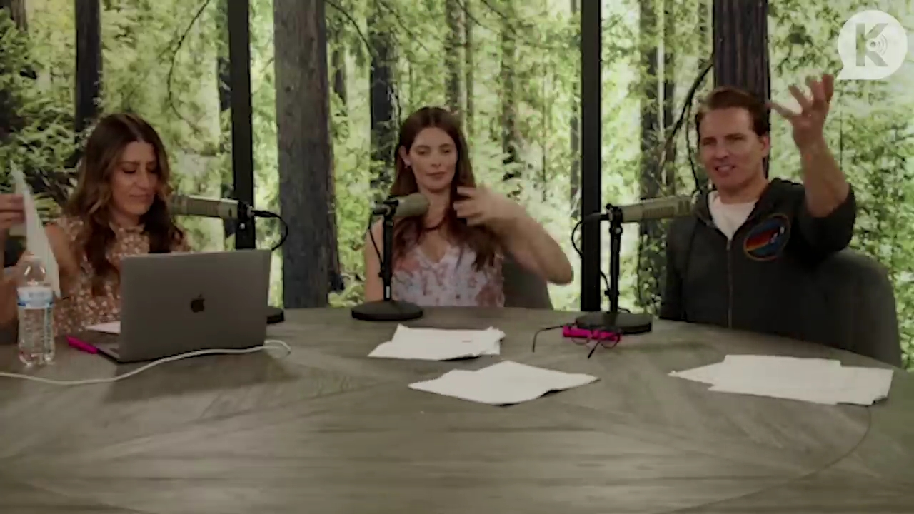 Ashley-Greene-dot-nl_TheTwilightEffect-PeterFacinelliLivestream2634.jpg Ashley-Greene-dot-nl_TheTwilightEffect-PeterFacinelliLivestream2634.jpg