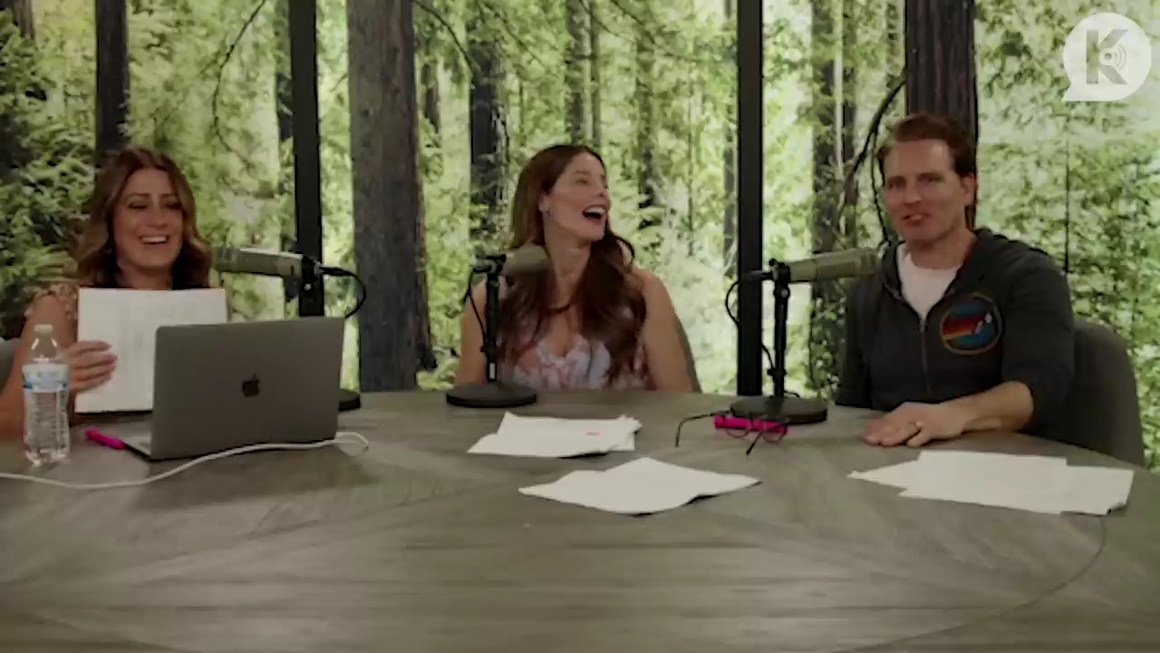 Ashley-Greene-dot-nl_TheTwilightEffect-PeterFacinelliLivestream2638.jpg Ashley-Greene-dot-nl_TheTwilightEffect-PeterFacinelliLivestream2638.jpg