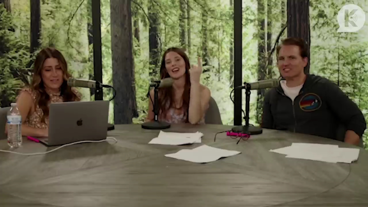 Ashley-Greene-dot-nl_TheTwilightEffect-PeterFacinelliLivestream2736.jpg Ashley-Greene-dot-nl_TheTwilightEffect-PeterFacinelliLivestream2736.jpg