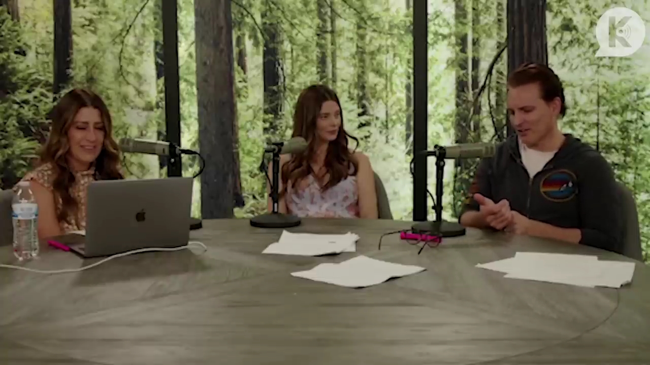 Ashley-Greene-dot-nl_TheTwilightEffect-PeterFacinelliLivestream2824.jpg Ashley-Greene-dot-nl_TheTwilightEffect-PeterFacinelliLivestream2824.jpg