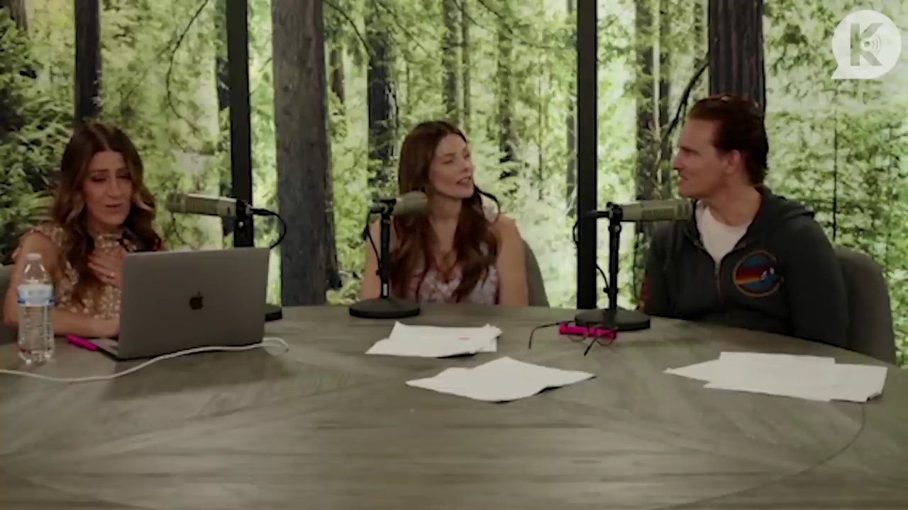 Ashley-Greene-dot-nl_TheTwilightEffect-PeterFacinelliLivestream2835.jpg