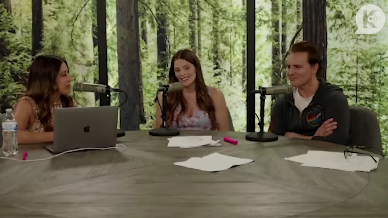 Ashley-Greene-dot-nl_TheTwilightEffect-PeterFacinelliLivestream3561.jpg