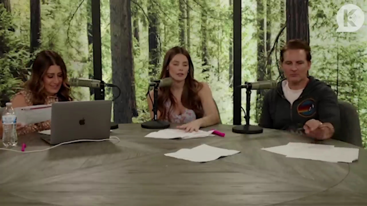 Ashley-Greene-dot-nl_TheTwilightEffect-PeterFacinelliLivestream3680.jpg Ashley-Greene-dot-nl_TheTwilightEffect-PeterFacinelliLivestream3680.jpg