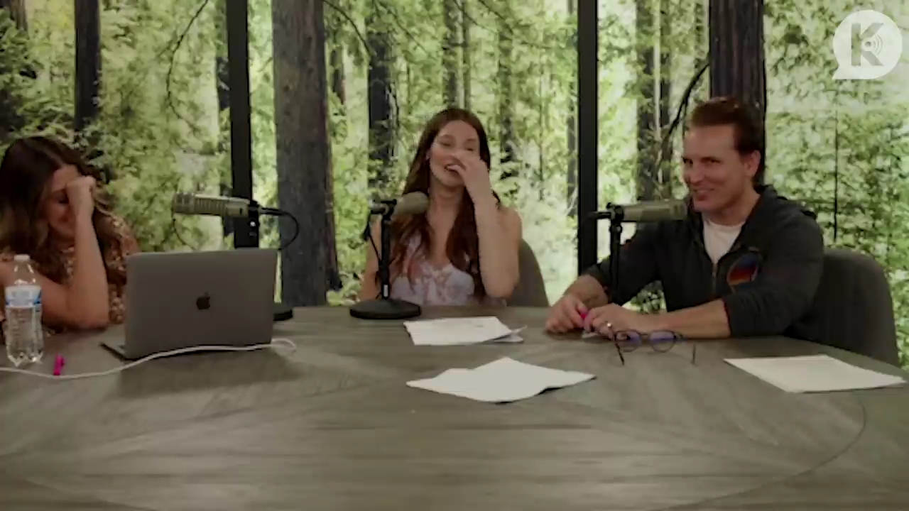 Ashley-Greene-dot-nl_TheTwilightEffect-PeterFacinelliLivestream3724.jpg Ashley-Greene-dot-nl_TheTwilightEffect-PeterFacinelliLivestream3724.jpg