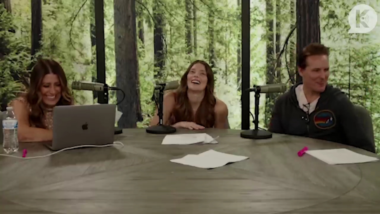 Ashley-Greene-dot-nl_TheTwilightEffect-PeterFacinelliLivestream3886.jpg Ashley-Greene-dot-nl_TheTwilightEffect-PeterFacinelliLivestream3886.jpg