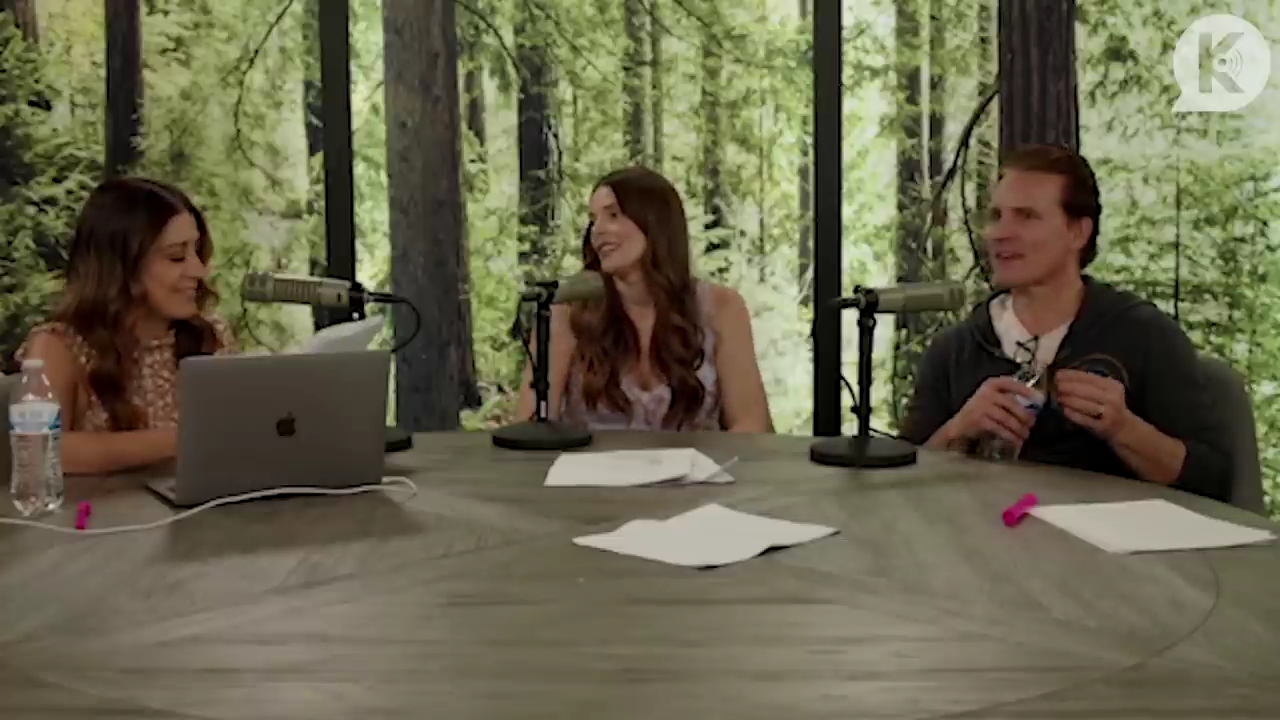 Ashley-Greene-dot-nl_TheTwilightEffect-PeterFacinelliLivestream3956.jpg