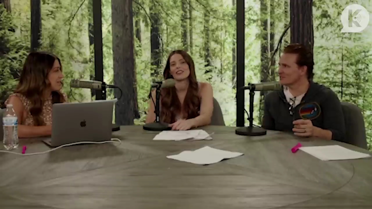 Ashley-Greene-dot-nl_TheTwilightEffect-PeterFacinelliLivestream3979.jpg