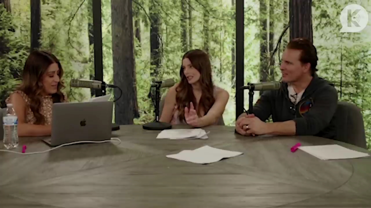 Ashley-Greene-dot-nl_TheTwilightEffect-PeterFacinelliLivestream4020.jpg Ashley-Greene-dot-nl_TheTwilightEffect-PeterFacinelliLivestream4020.jpg