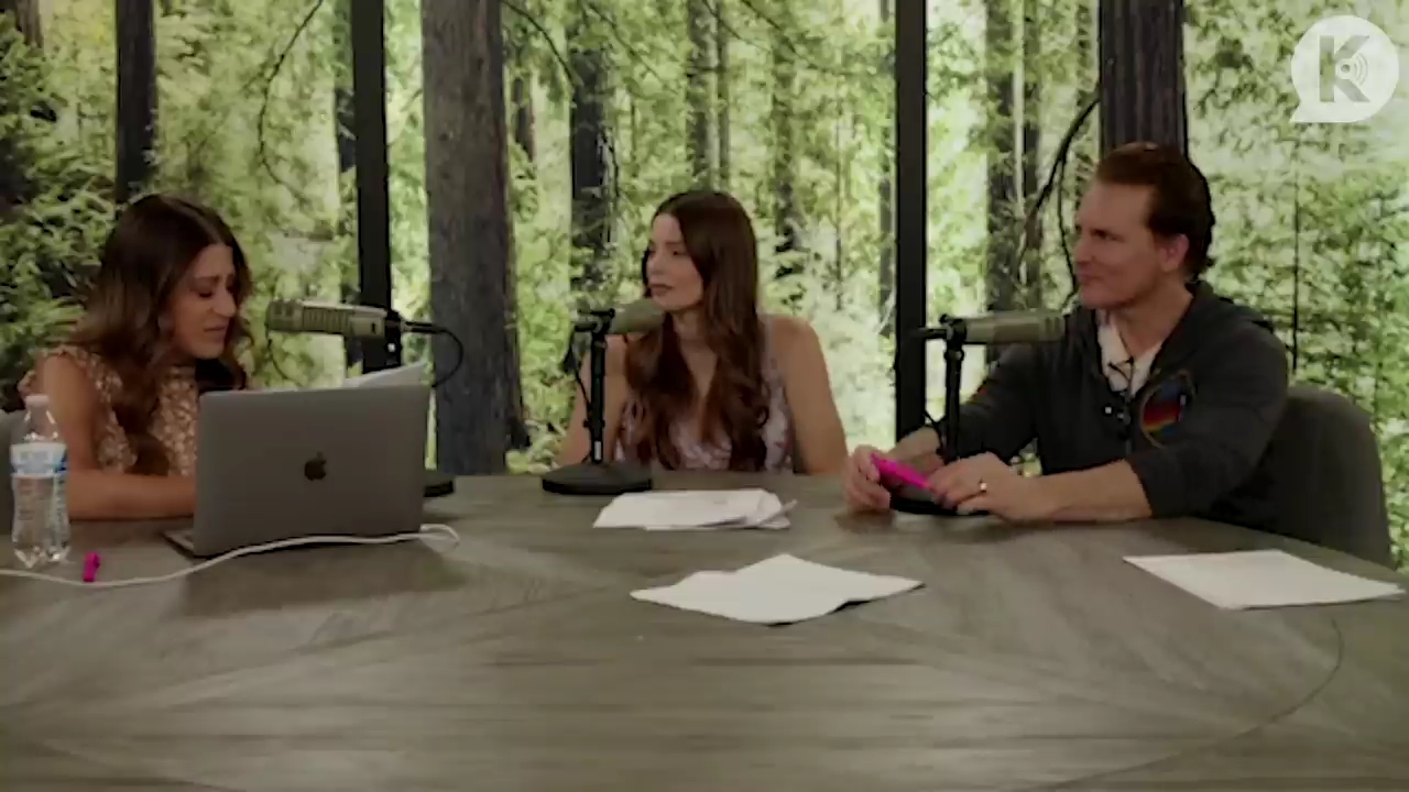 Ashley-Greene-dot-nl_TheTwilightEffect-PeterFacinelliLivestream4027.jpg Ashley-Greene-dot-nl_TheTwilightEffect-PeterFacinelliLivestream4027.jpg