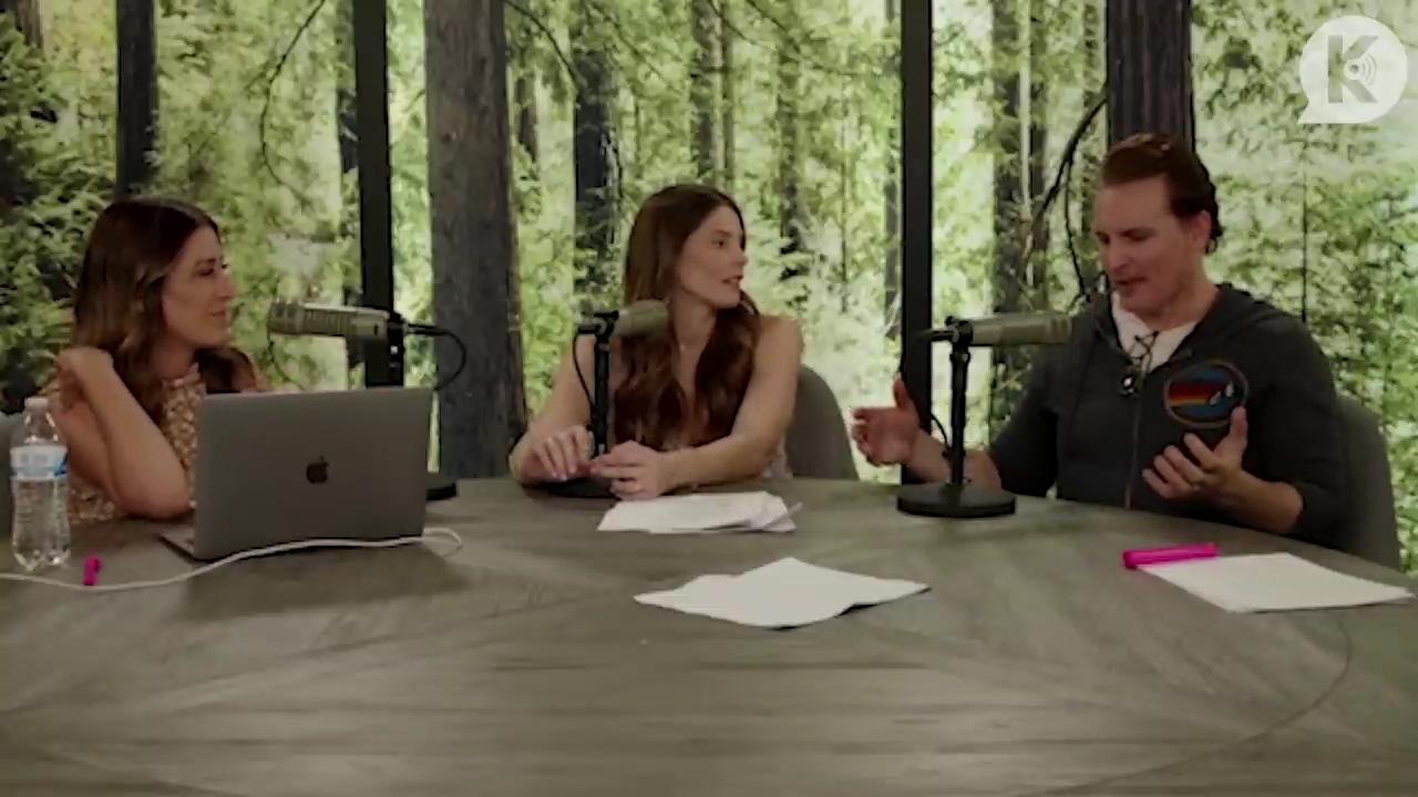 Ashley-Greene-dot-nl_TheTwilightEffect-PeterFacinelliLivestream4051.jpg