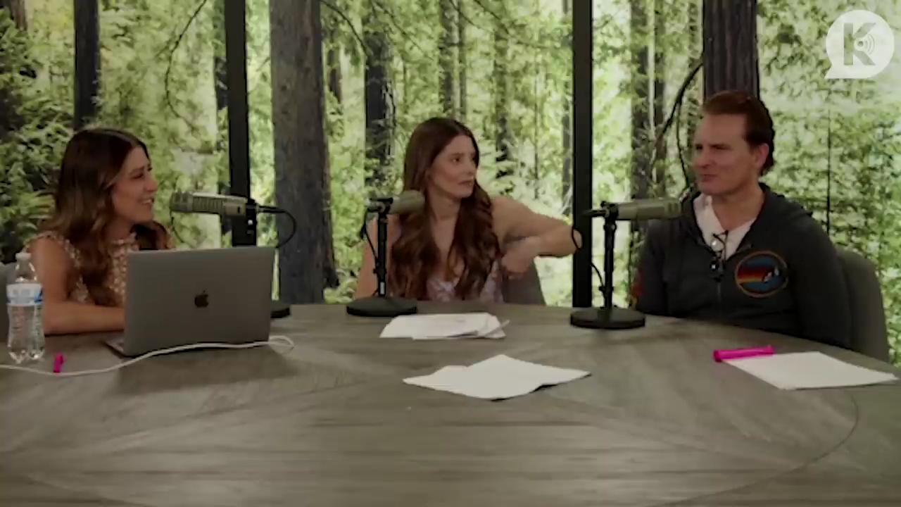 Ashley-Greene-dot-nl_TheTwilightEffect-PeterFacinelliLivestream4073.jpg Ashley-Greene-dot-nl_TheTwilightEffect-PeterFacinelliLivestream4073.jpg