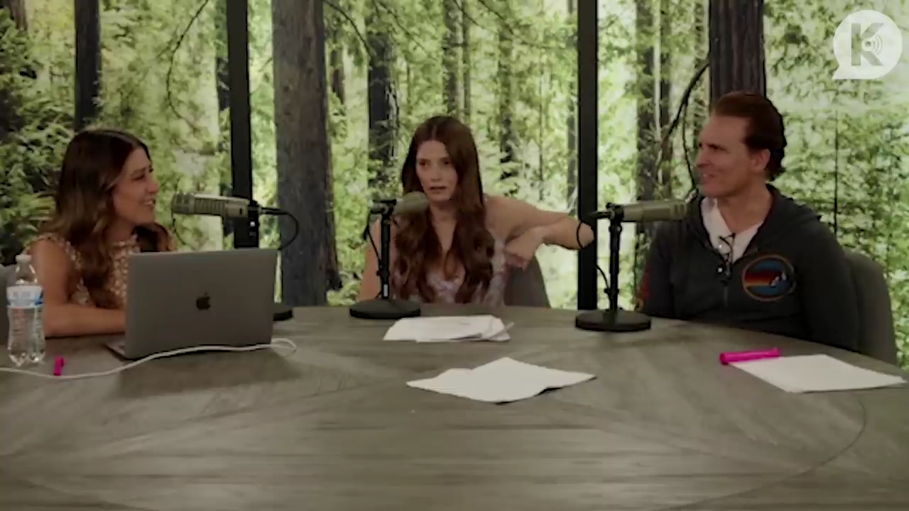 Ashley-Greene-dot-nl_TheTwilightEffect-PeterFacinelliLivestream4074.jpg Ashley-Greene-dot-nl_TheTwilightEffect-PeterFacinelliLivestream4074.jpg