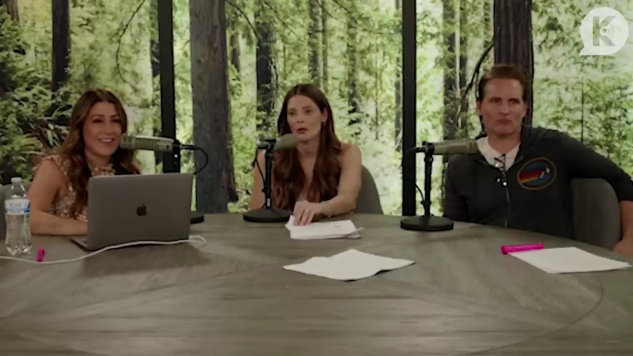 Ashley-Greene-dot-nl_TheTwilightEffect-PeterFacinelliLivestream4104.jpg Ashley-Greene-dot-nl_TheTwilightEffect-PeterFacinelliLivestream4104.jpg