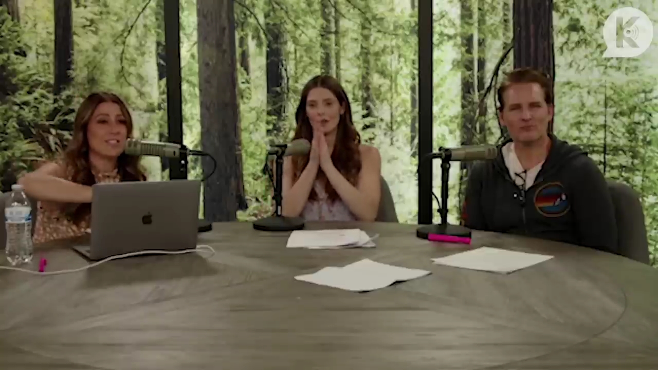 Ashley-Greene-dot-nl_TheTwilightEffect-PeterFacinelliLivestream4120.jpg Ashley-Greene-dot-nl_TheTwilightEffect-PeterFacinelliLivestream4120.jpg