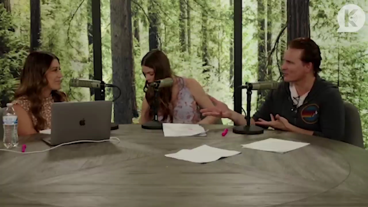 Ashley-Greene-dot-nl_TheTwilightEffect-PeterFacinelliLivestream4202.jpg