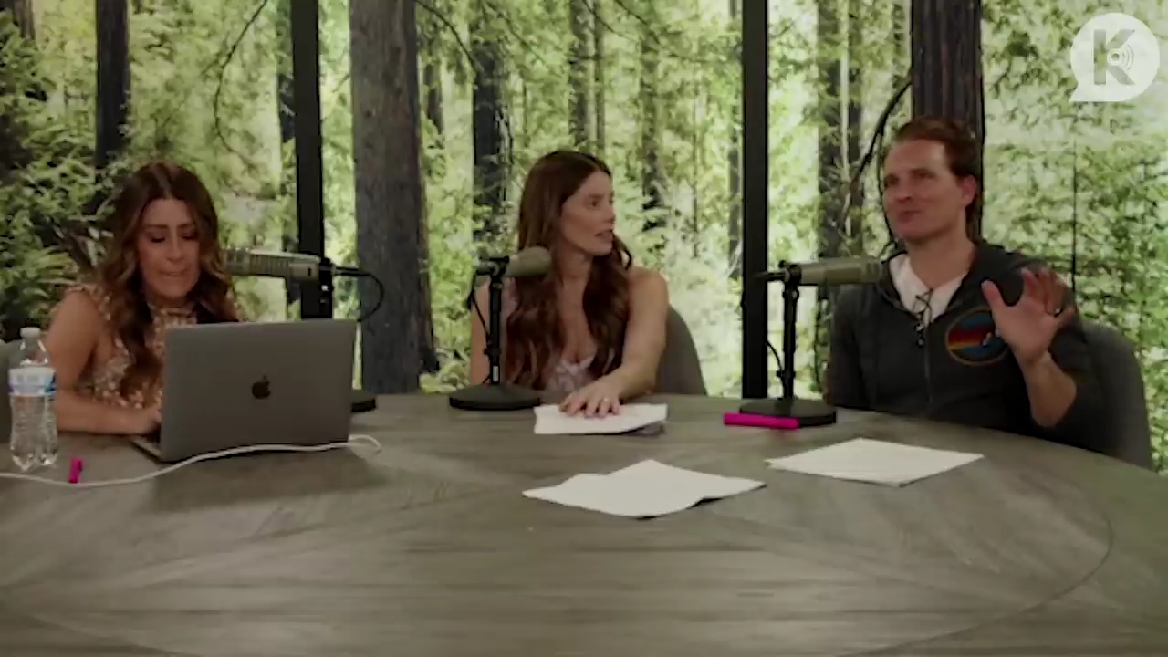 Ashley-Greene-dot-nl_TheTwilightEffect-PeterFacinelliLivestream4230.jpg