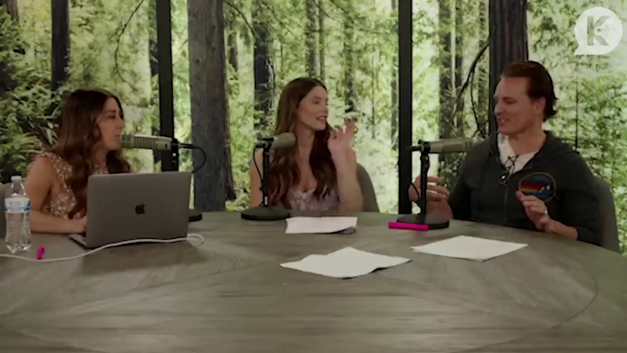 Ashley-Greene-dot-nl_TheTwilightEffect-PeterFacinelliLivestream4233.jpg