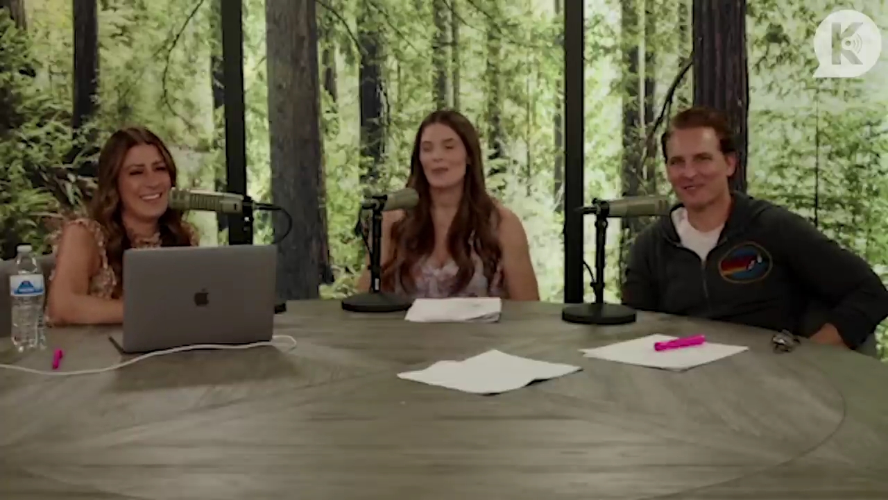Ashley-Greene-dot-nl_TheTwilightEffect-PeterFacinelliLivestream4512.jpg