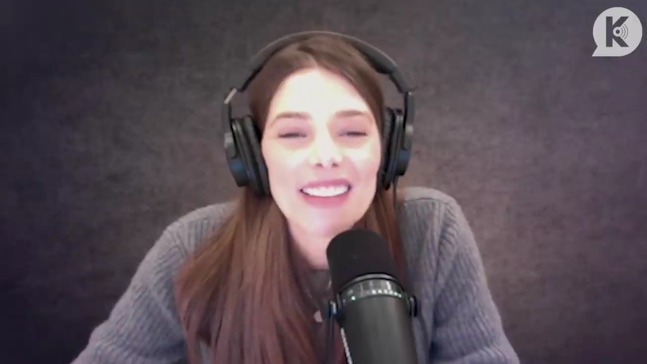 Ashley-Greene-dot-nl_TheTwilightEffect-PeterFacinelliLivestream4652.jpg