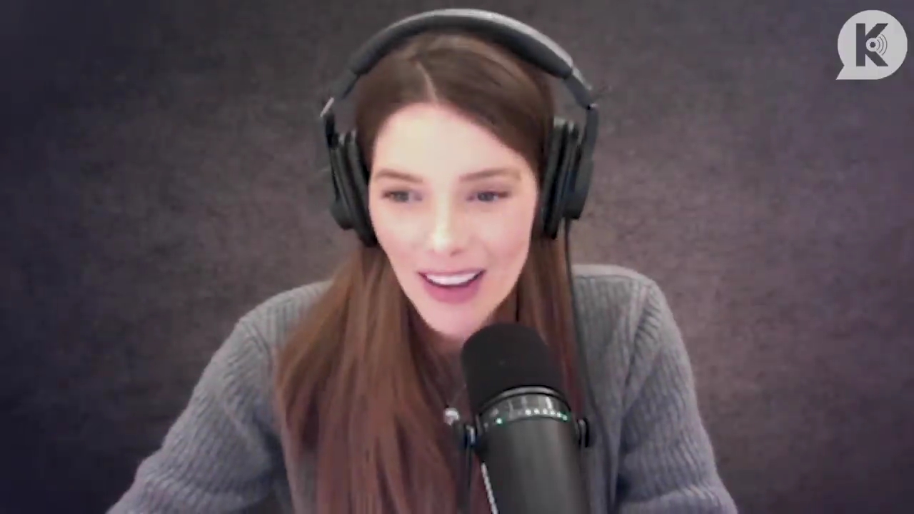 Ashley-Greene-dot-nl_TheTwilightEffect-PeterFacinelliLivestream4655.jpg