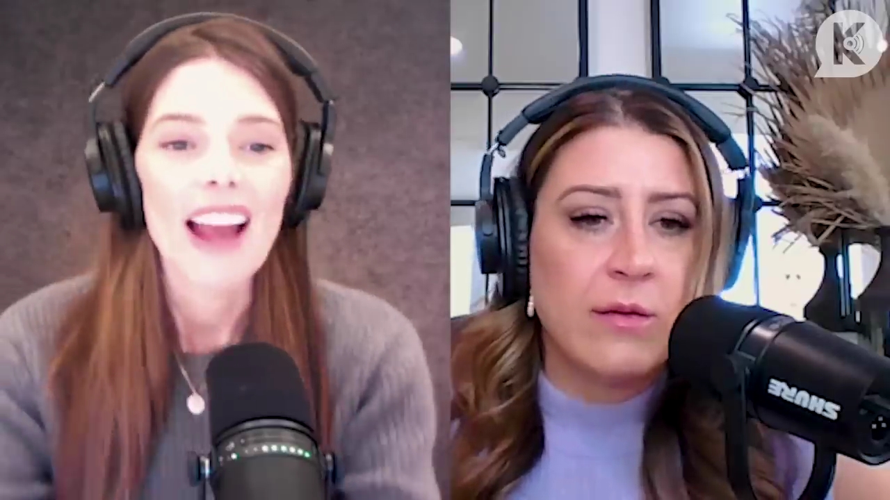 Ashley-Greene-dot-nl_TheTwilightEffect-PeterFacinelliLivestream4660.jpg