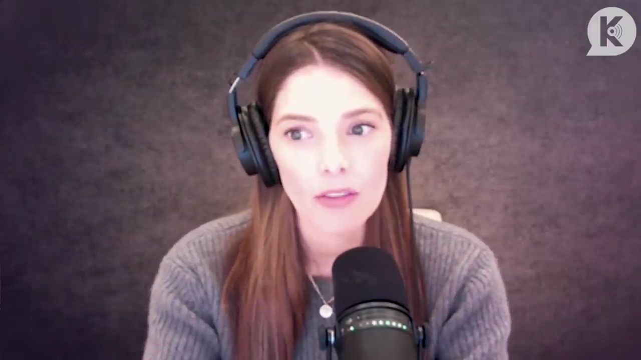 Ashley-Greene-dot-nl_TheTwilightEffect-PeterFacinelliLivestream4665.jpg