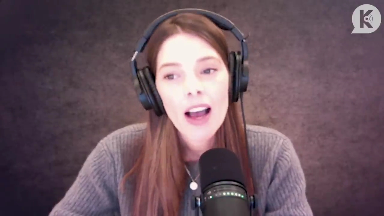 Ashley-Greene-dot-nl_TheTwilightEffect-PeterFacinelliLivestream4680.jpg