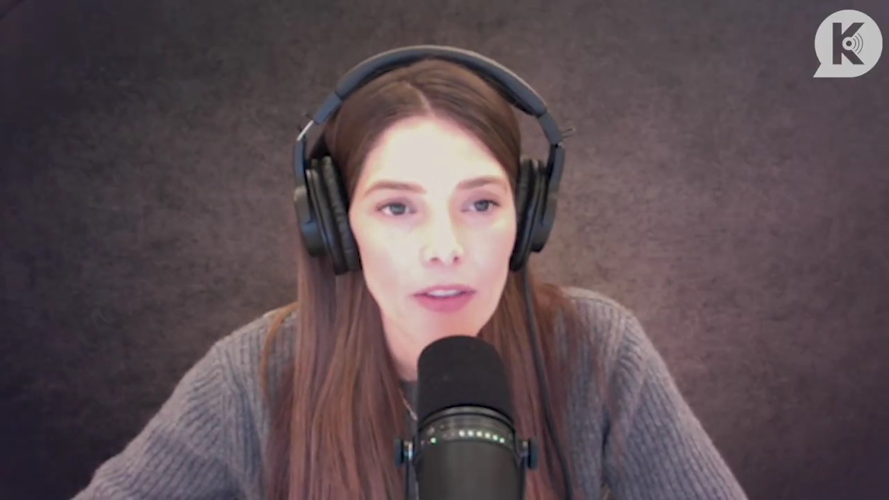 Ashley-Greene-dot-nl_TheTwilightEffect-PeterFacinelliLivestreamQA0039.jpg