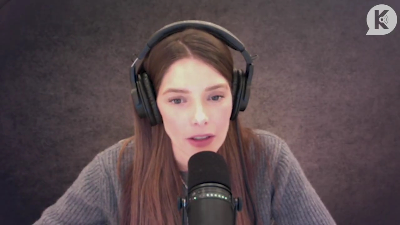 Ashley-Greene-dot-nl_TheTwilightEffect-PeterFacinelliLivestreamQA0040.jpg