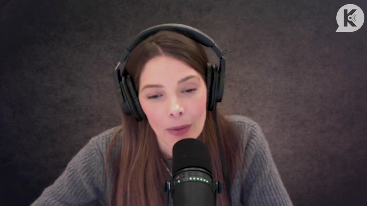 Ashley-Greene-dot-nl_TheTwilightEffect-PeterFacinelliLivestreamQA0195.jpg