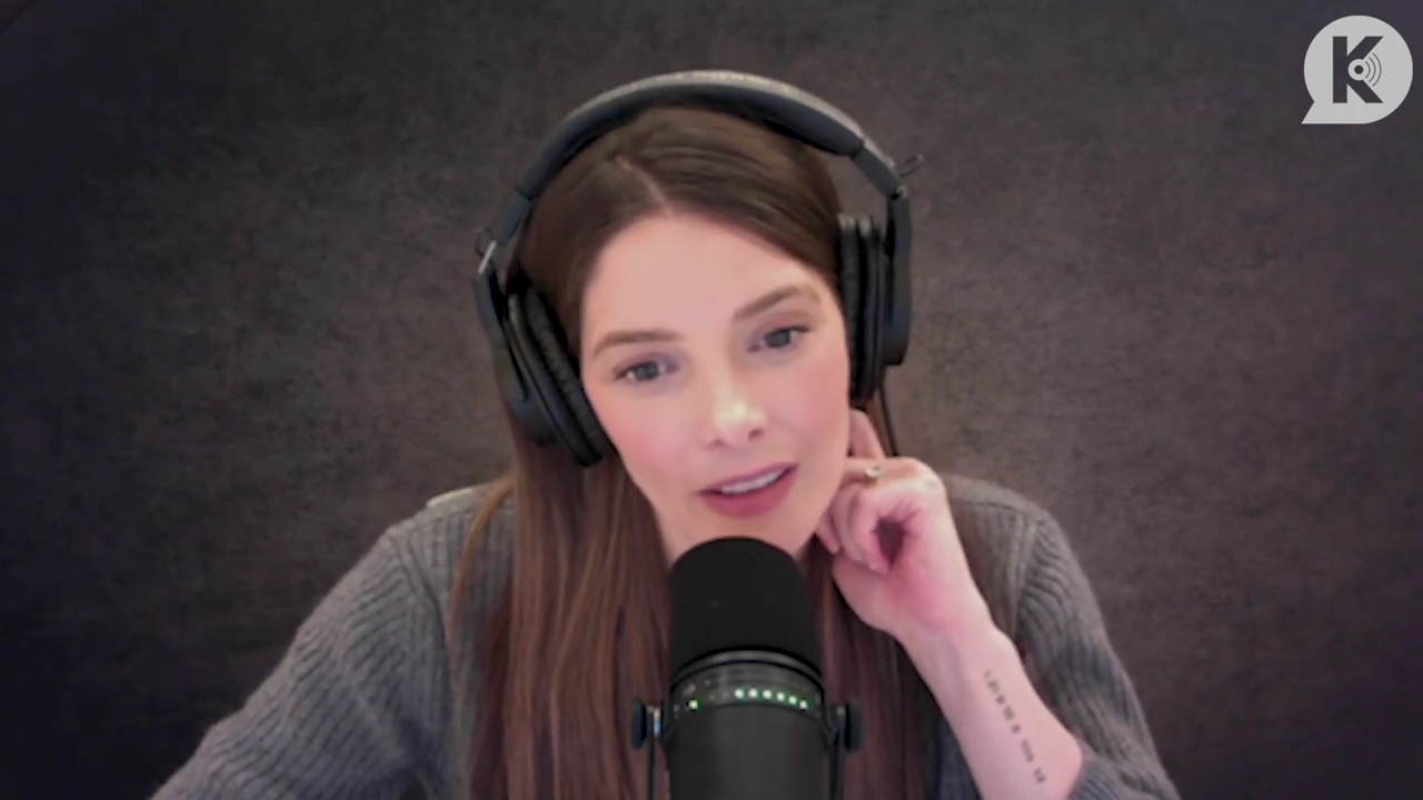 Ashley-Greene-dot-nl_TheTwilightEffect-PeterFacinelliLivestreamQA0205.jpg Ashley-Greene-dot-nl_TheTwilightEffect-PeterFacinelliLivestreamQA0205.jpg