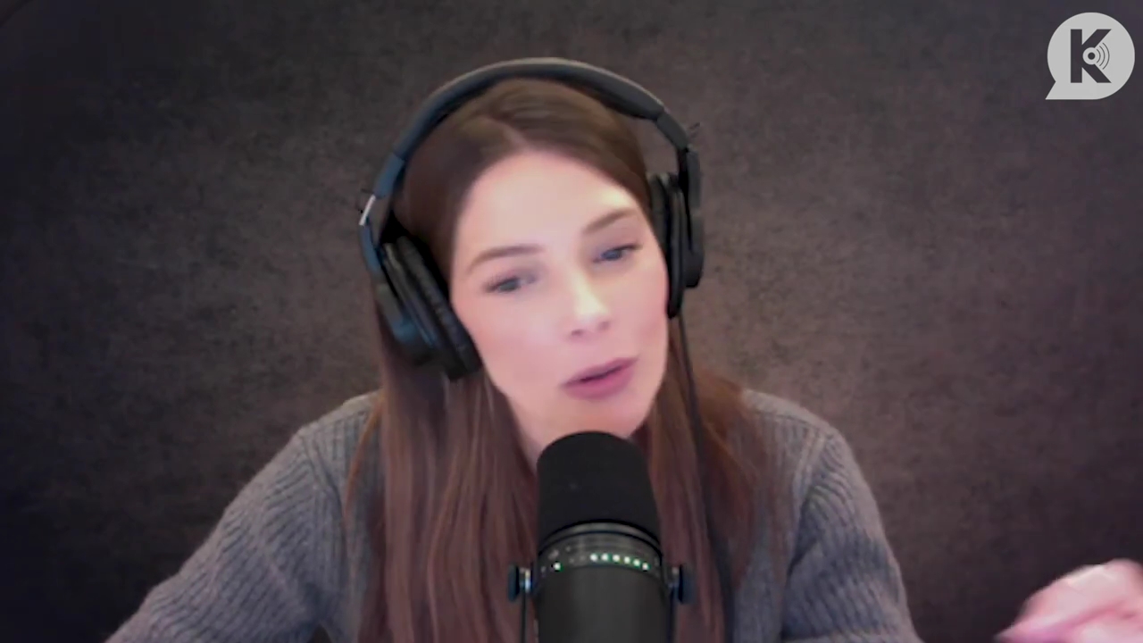 Ashley-Greene-dot-nl_TheTwilightEffect-PeterFacinelliLivestreamQA0226.jpg Ashley-Greene-dot-nl_TheTwilightEffect-PeterFacinelliLivestreamQA0226.jpg