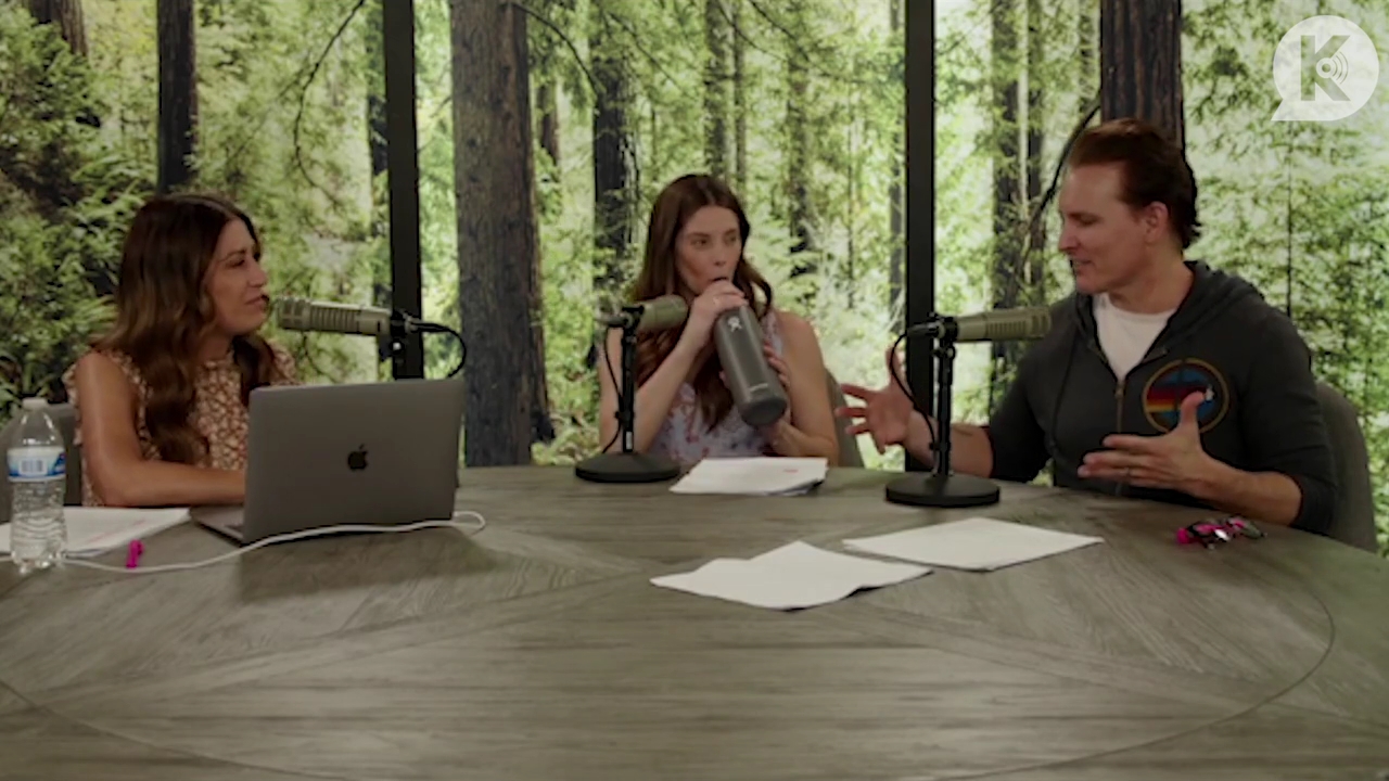 Ashley-Greene-dot-nl_TheTwilightEffect-PeterFacinelliLivestreamQA0501.jpg