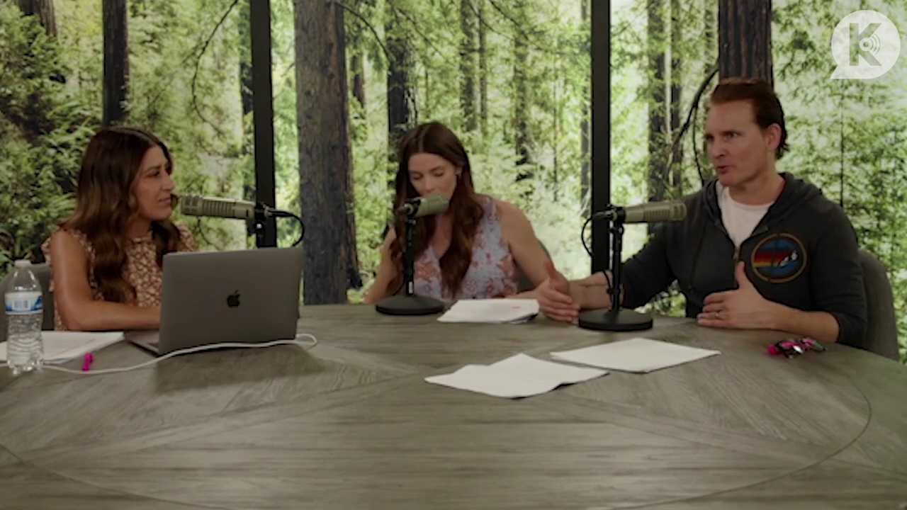 Ashley-Greene-dot-nl_TheTwilightEffect-PeterFacinelliLivestreamQA0505.jpg