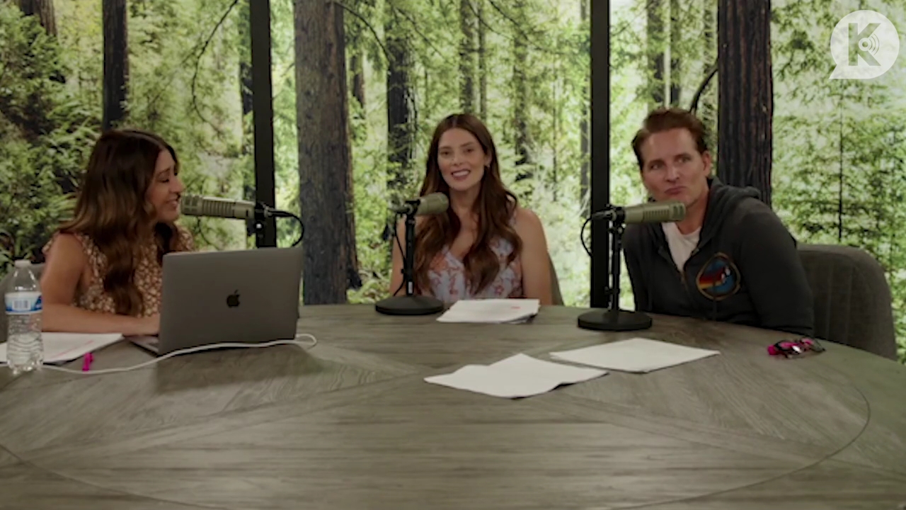 Ashley-Greene-dot-nl_TheTwilightEffect-PeterFacinelliLivestreamQA0608.jpg Ashley-Greene-dot-nl_TheTwilightEffect-PeterFacinelliLivestreamQA0608.jpg