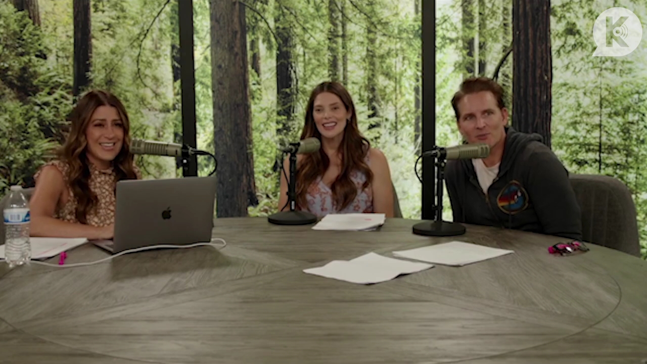 Ashley-Greene-dot-nl_TheTwilightEffect-PeterFacinelliLivestreamQA0609.jpg Ashley-Greene-dot-nl_TheTwilightEffect-PeterFacinelliLivestreamQA0609.jpg