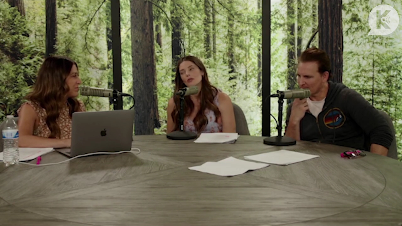 Ashley-Greene-dot-nl_TheTwilightEffect-PeterFacinelliLivestreamQA0709.jpg Ashley-Greene-dot-nl_TheTwilightEffect-PeterFacinelliLivestreamQA0709.jpg