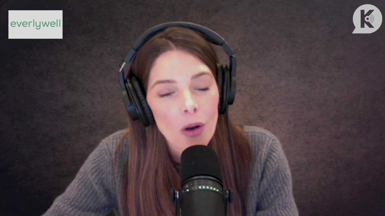 Ashley-Greene-dot-nl_TheTwilightEffect-PeterFacinelliLivestreamQA0801.jpg Ashley-Greene-dot-nl_TheTwilightEffect-PeterFacinelliLivestreamQA0801.jpg