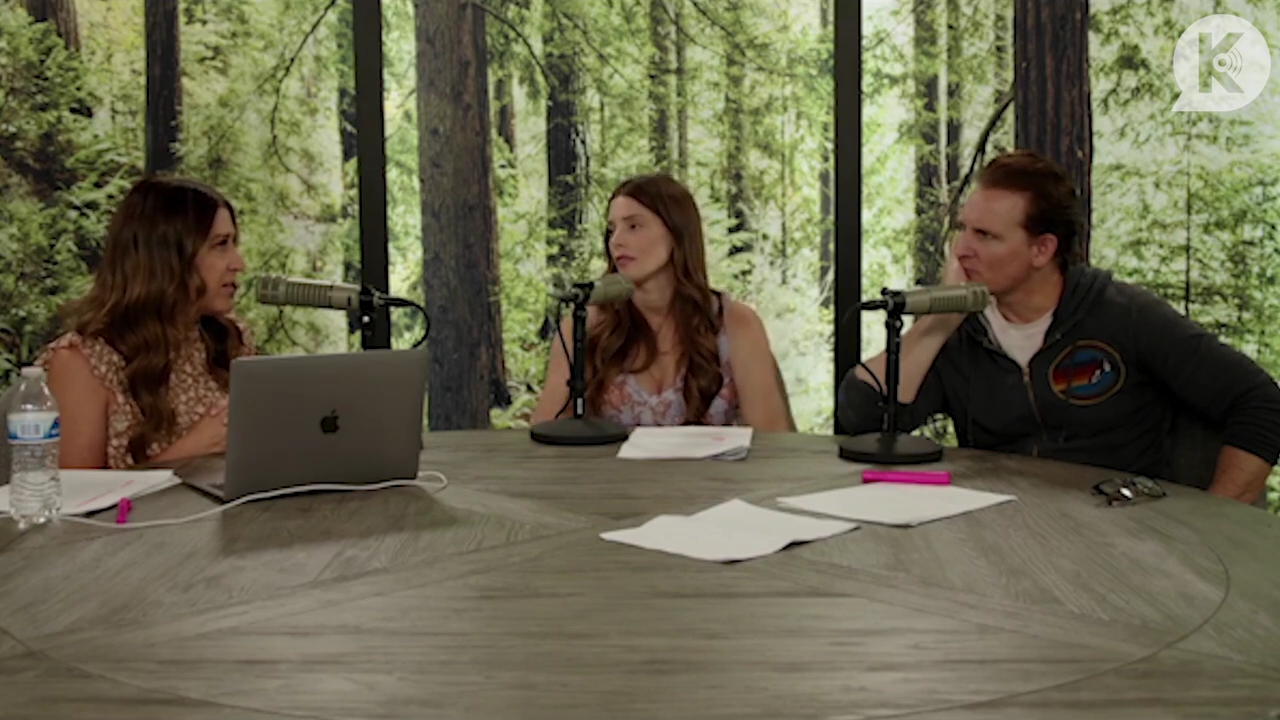 Ashley-Greene-dot-nl_TheTwilightEffect-PeterFacinelliLivestreamQA1224.jpg Ashley-Greene-dot-nl_TheTwilightEffect-PeterFacinelliLivestreamQA1224.jpg