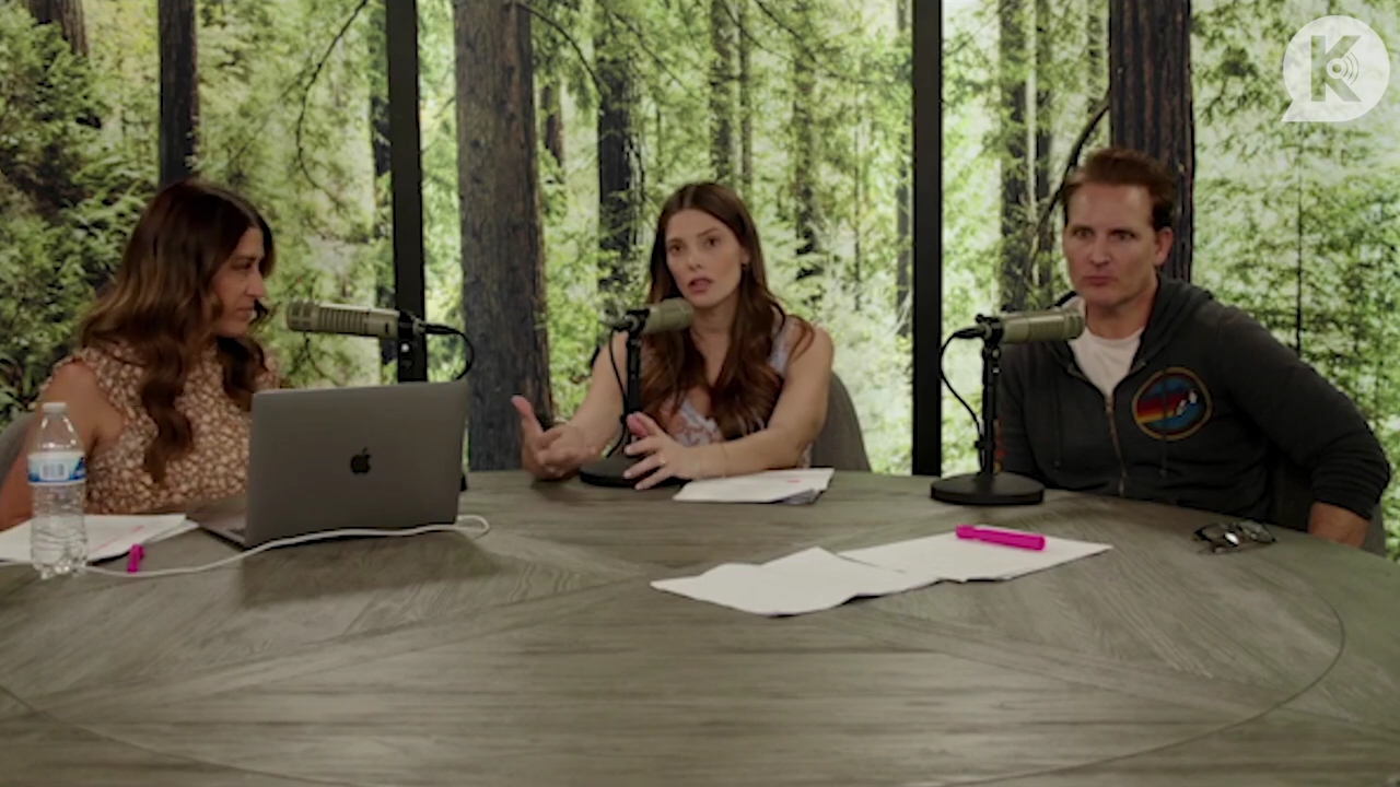 Ashley-Greene-dot-nl_TheTwilightEffect-PeterFacinelliLivestreamQA1917.jpg