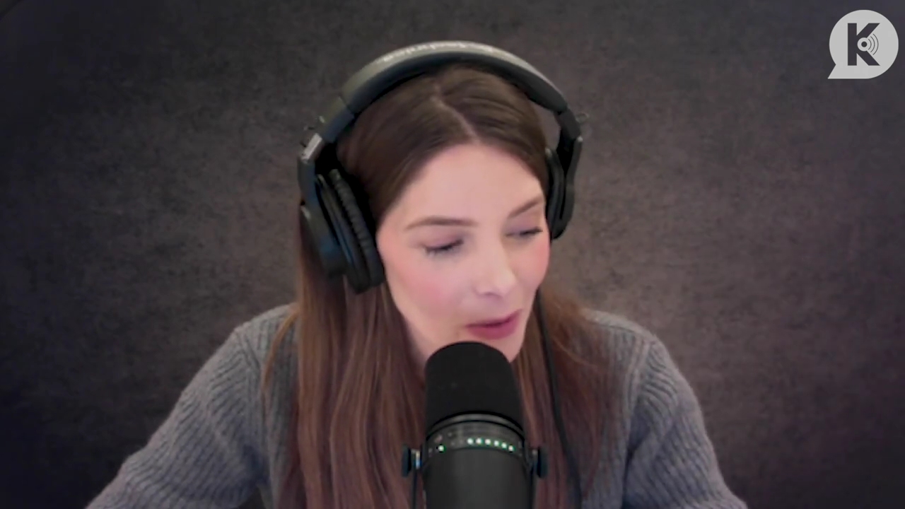 Ashley-Greene-dot-nl_TheTwilightEffect-PeterFacinelliLivestreamQA2116.jpg