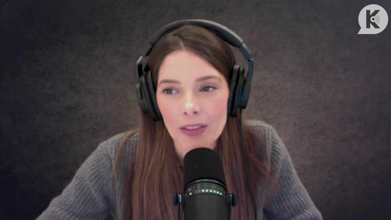 Ashley-Greene-dot-nl_TheTwilightEffect-PeterFacinelliLivestreamQA2134.jpg