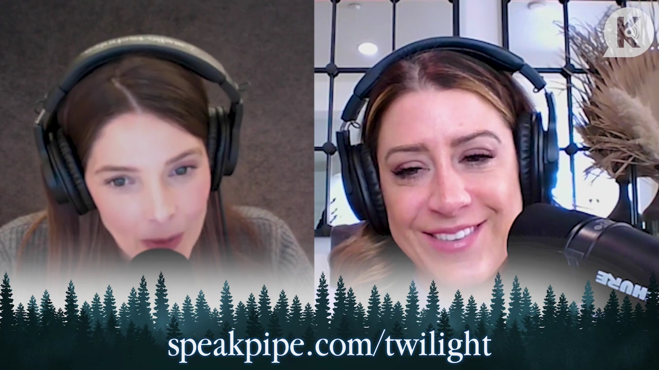 Ashley-Greene-dot-nl_TheTwilightEffect-PeterFacinelliLivestreamQA2154.jpg